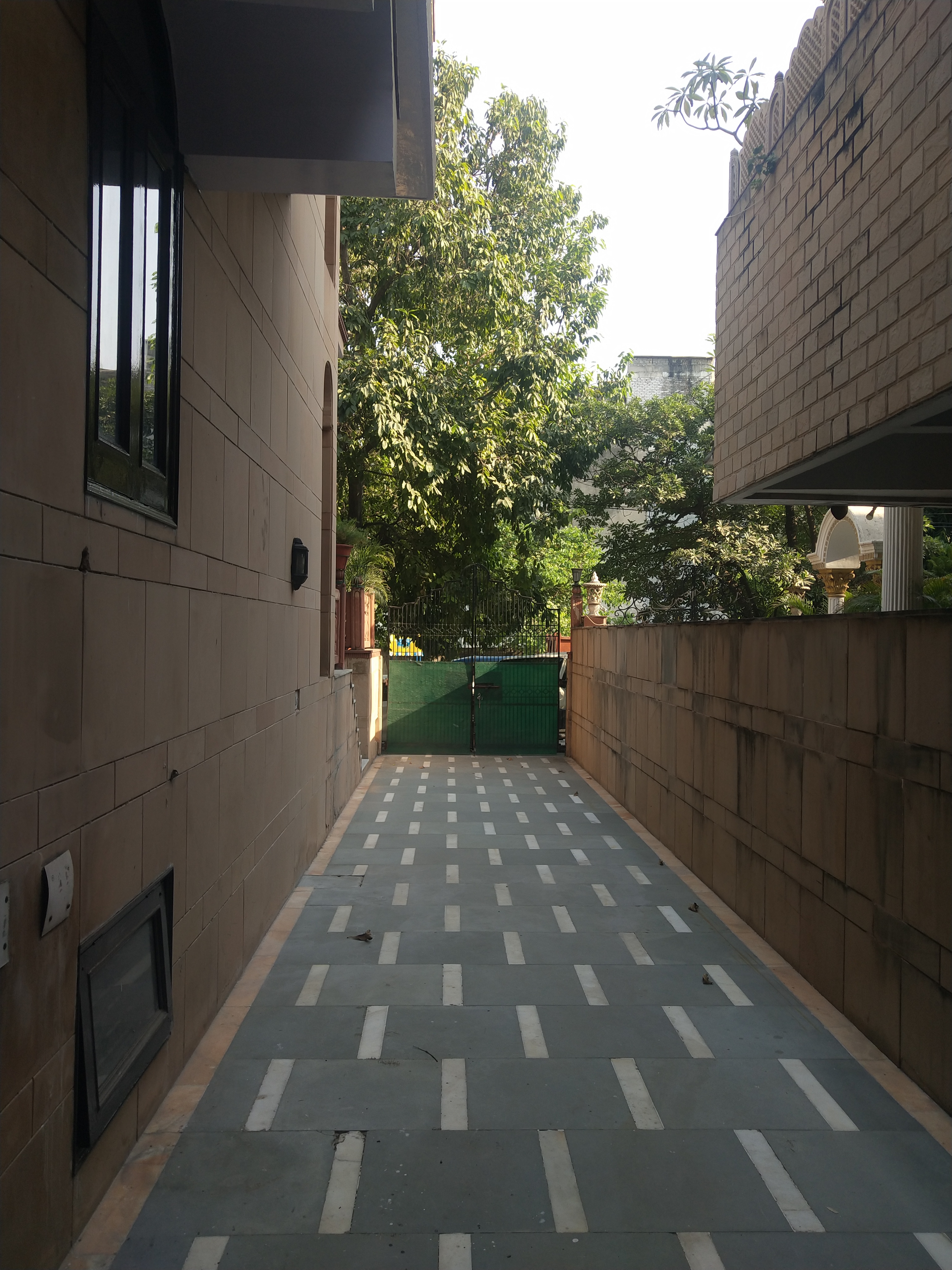 Independent Villa Available for Rent in New Friends Colony